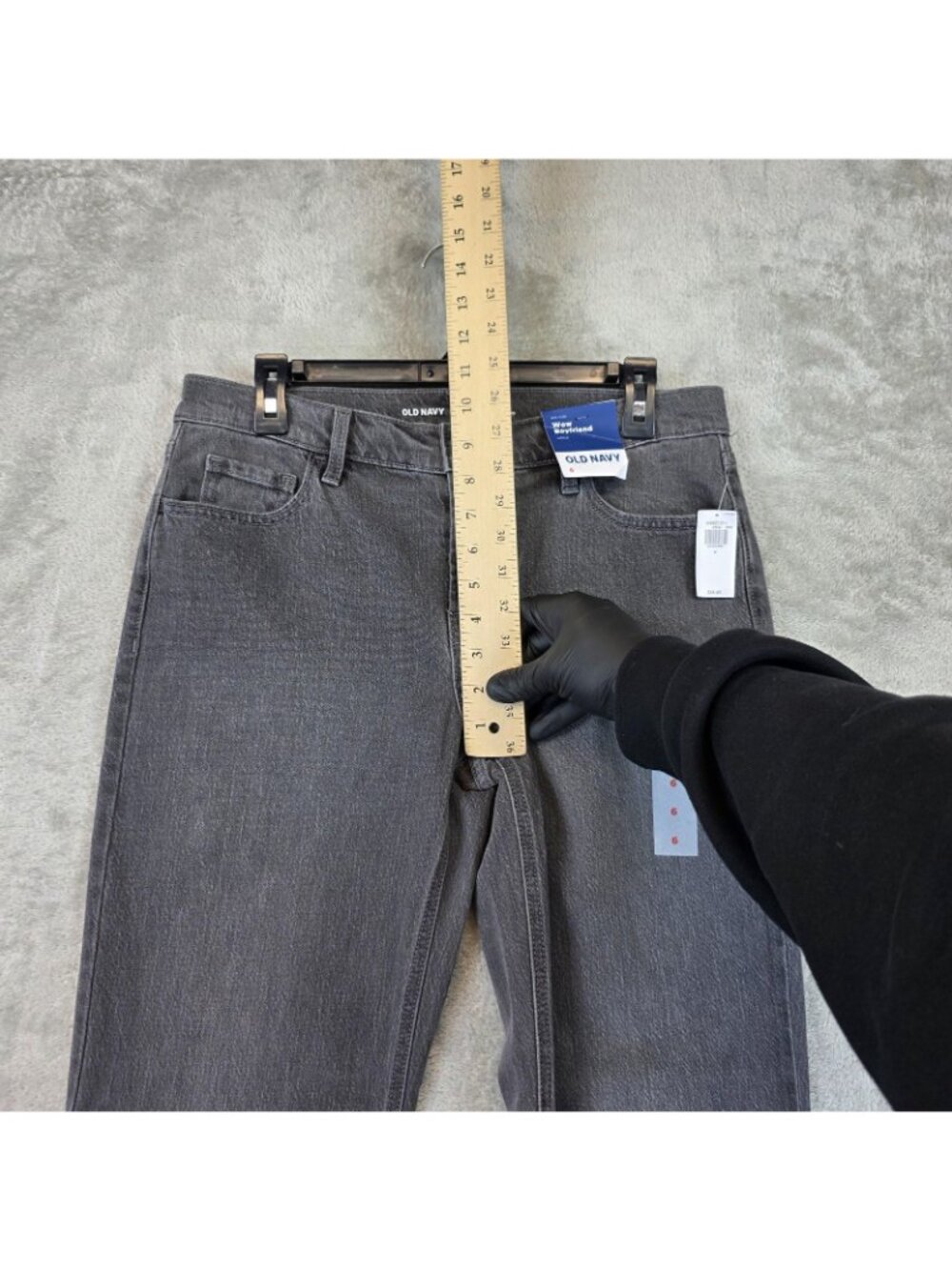Old Navy Mid Rise Wow Boyfriend Jeans Womens 6 Charcoal Wash Stretch Denim - Picture 10 of 14